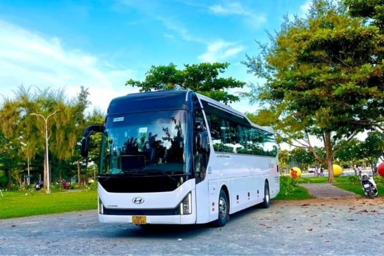 Combo Thuê Xe + Tour Biển Quy Nhơn – Tiết Kiệm 30% Chi Phí
